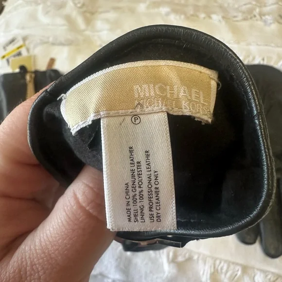 Michael Kors Black Leather Gloves with Silver Logo - Picture 4 of 4